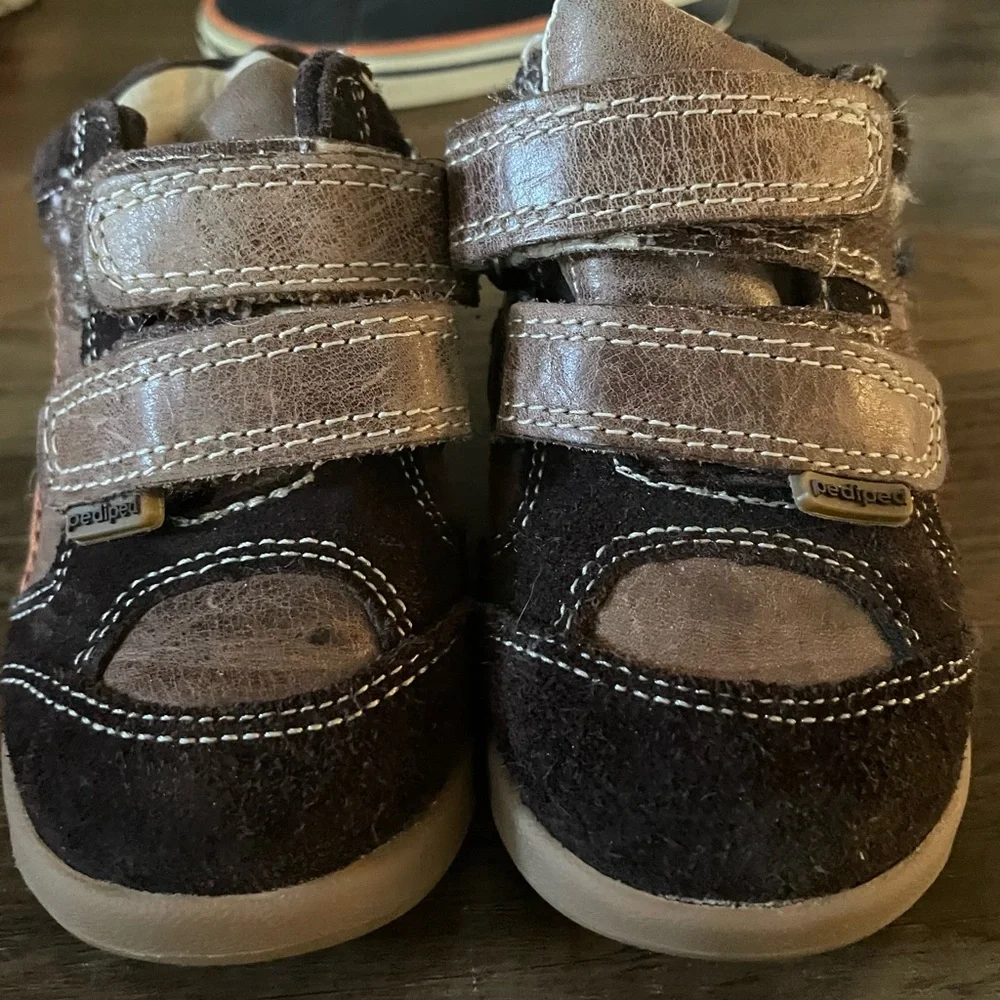 Pediped Brown and Black Baby Shoes Size 5